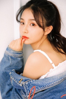 年轻的女学生3